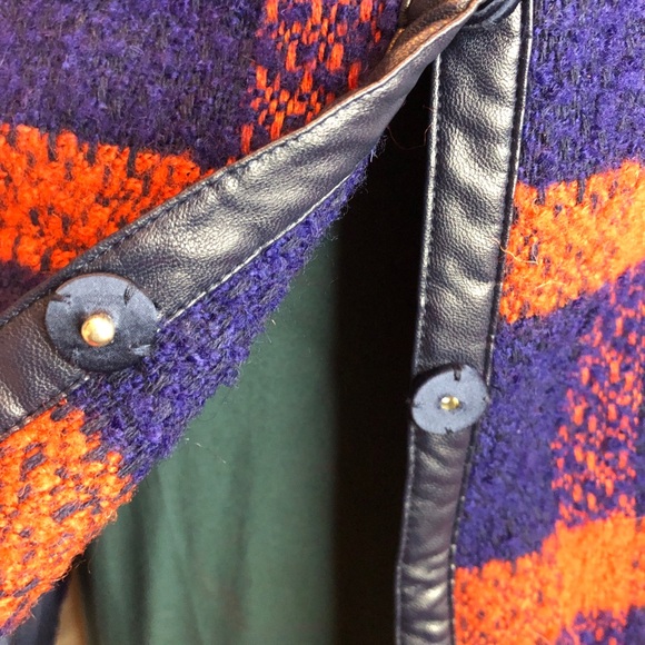 ModCloth wool with leather trim coat. Size large. Snap closure - Picture 8 of 16